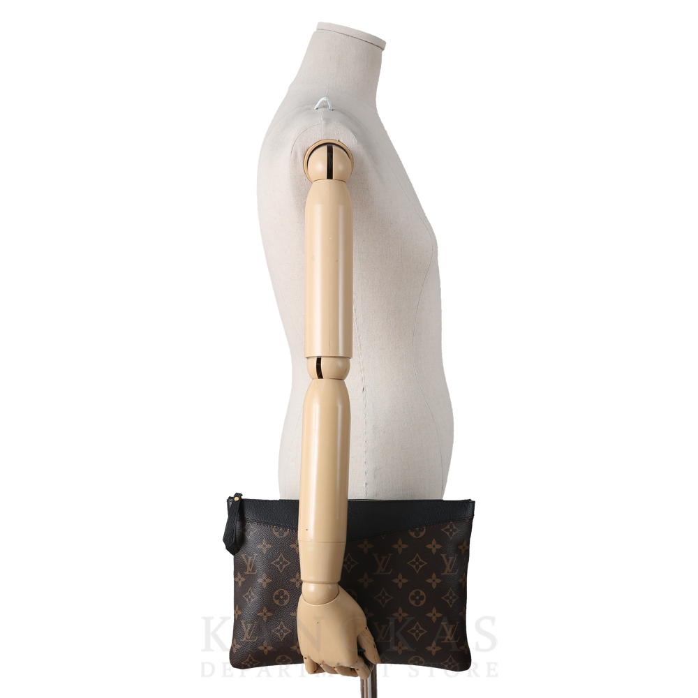 LOUIS VUITTON(USED)루이비통 M62048 모노그램 데일리 파우치